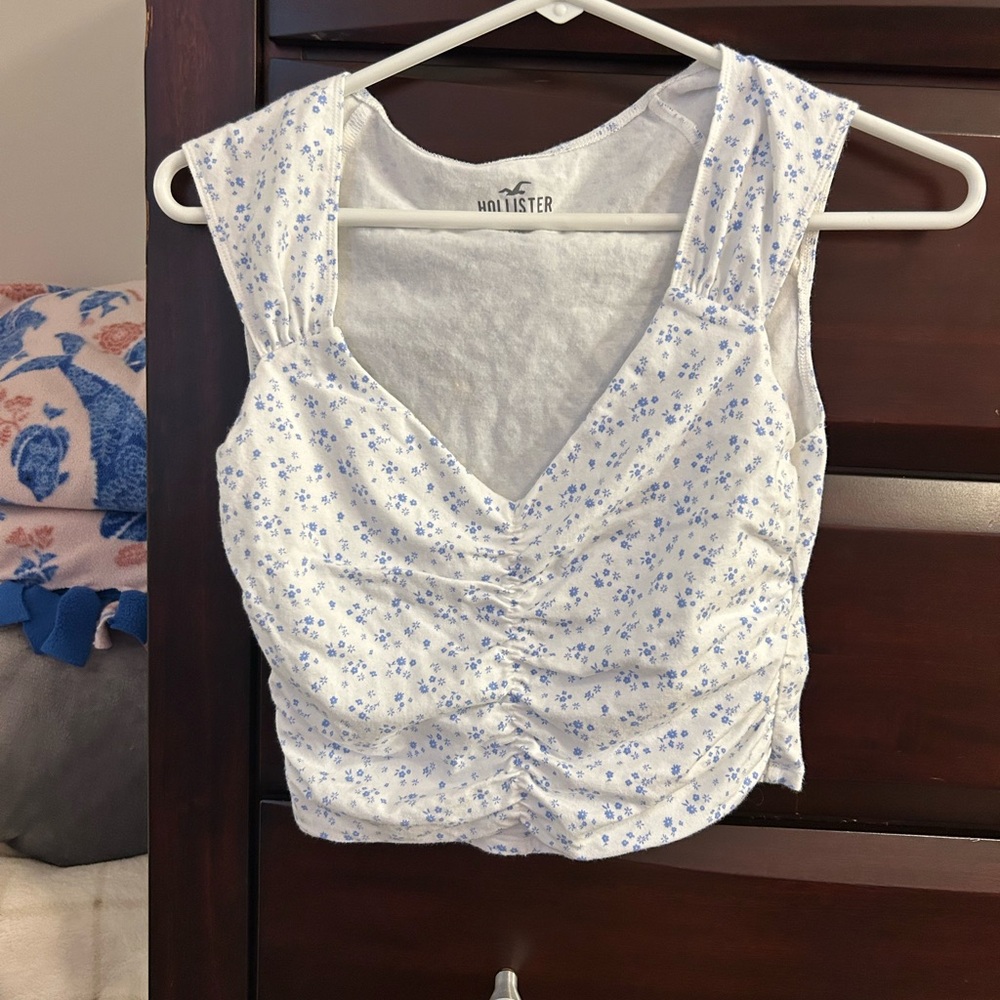 Hollister White and Blue Floral Crop Top